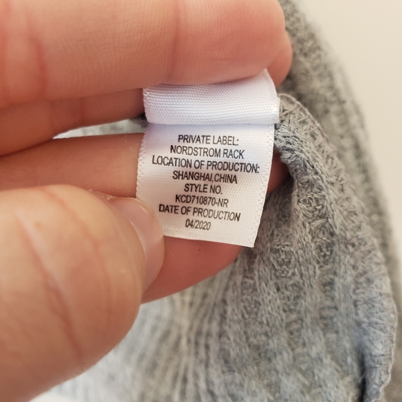 Nordstrom walking on sunshine XL grey cape - Picture 5 of 5